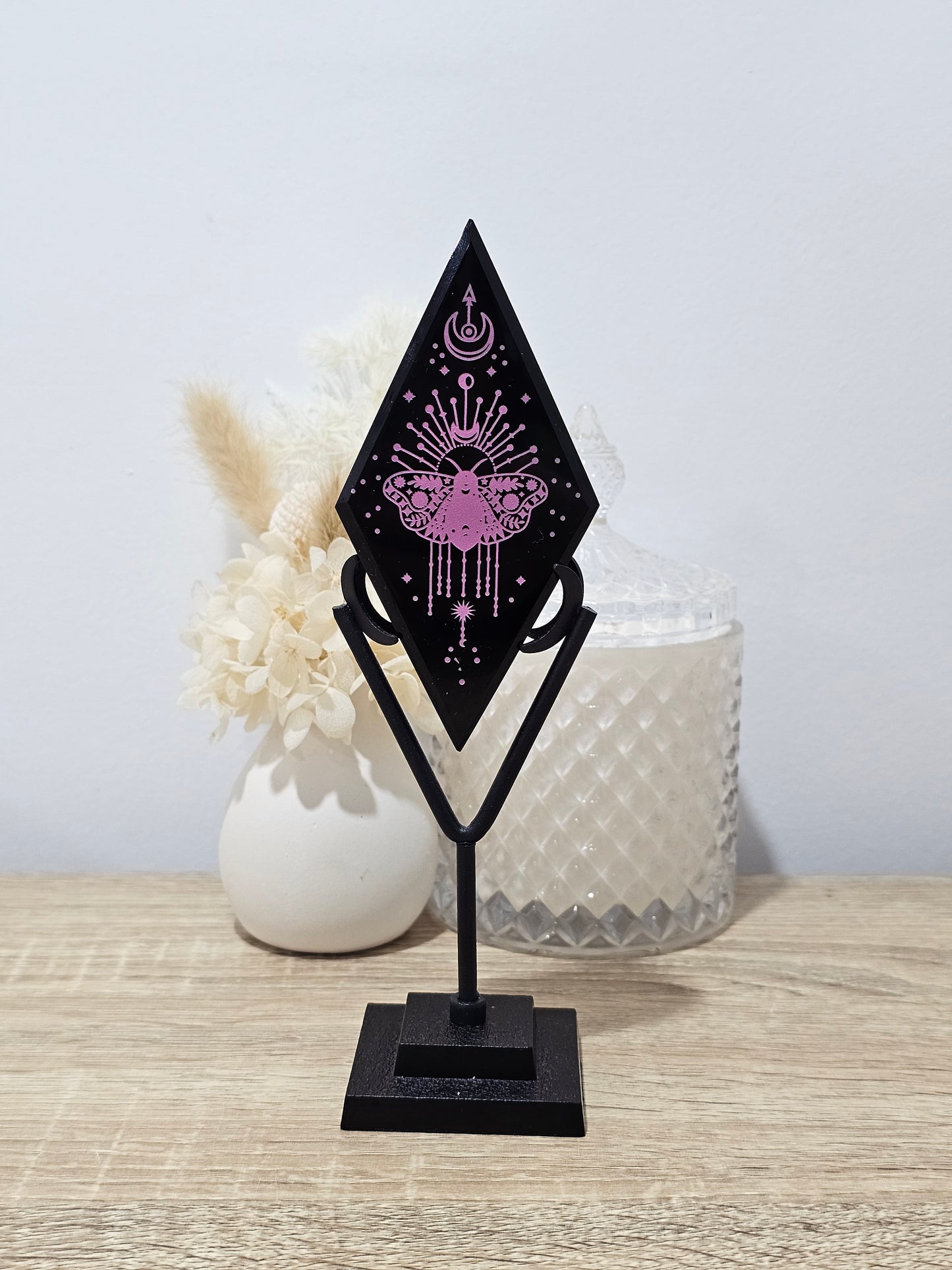 Black Obsidian Diamond On Stand