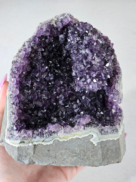 Amethyst Cutbase Geode