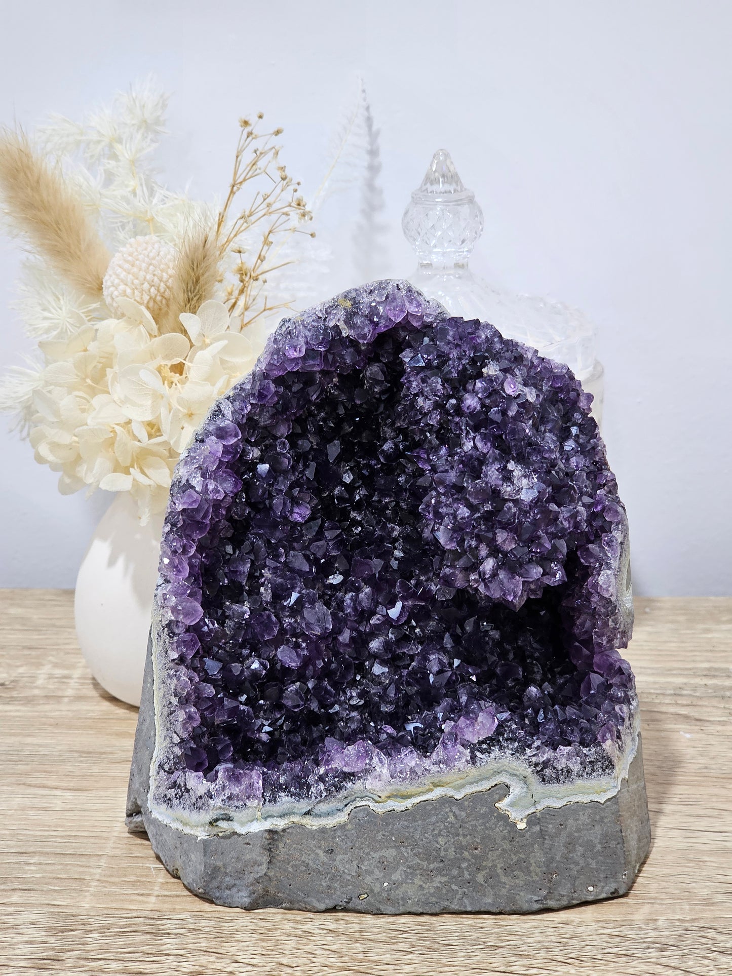 Amethyst Cutbase Geode