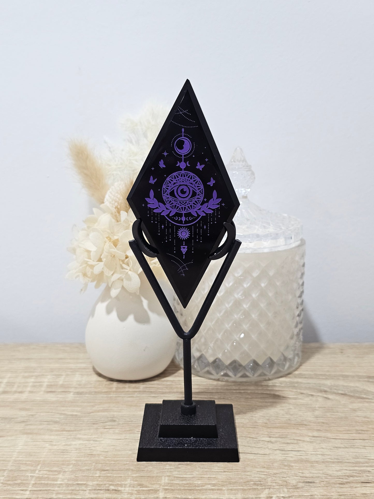 Black Obsidian Diamond On Stand